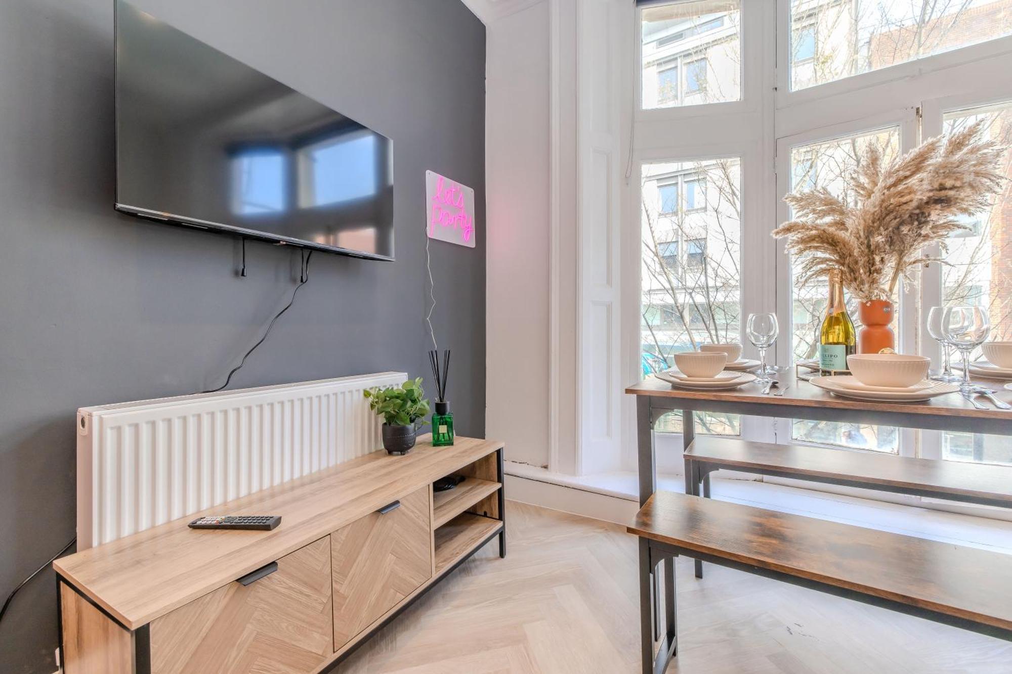 2 Bedroom Flat Next To Brighton Station & Beach I Sleep 8 Guests Zewnętrze zdjęcie